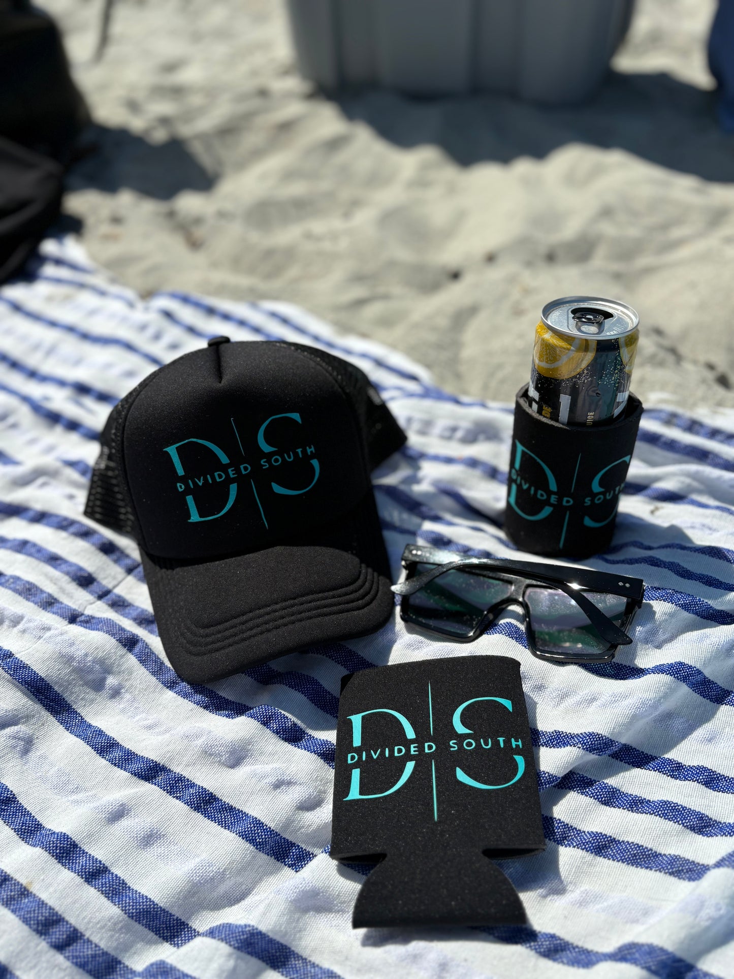 DS Koozie